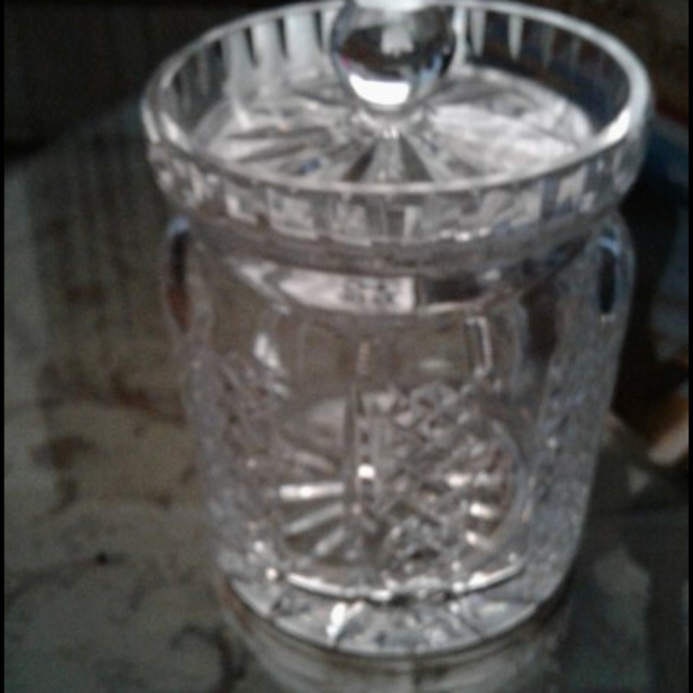 Crystal jar